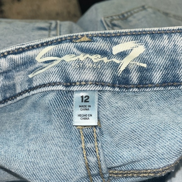 Seven 7 size 12 Slim Straight Jean Light Blue Denim. Excellent Condition. - Picture 6 of 7